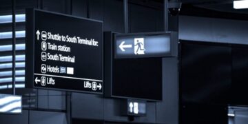 gatwick-tim-gu-2fGeNoTcFbs-unsplash